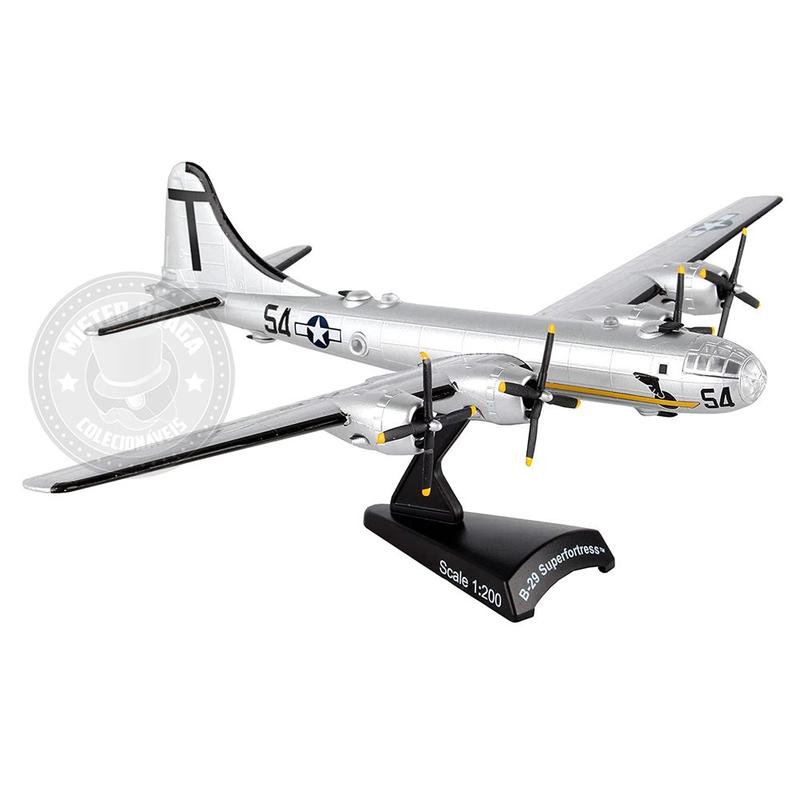 Avião B-29 Superfortress Square 54 Museum of Fly Daron 1/200